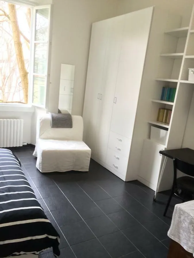 Naviglio Grande Apartment Milan